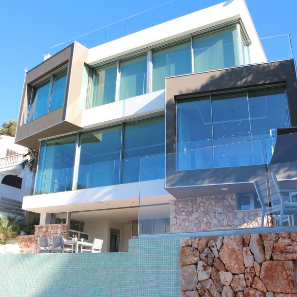 Moderne Architektur mit Meerblick