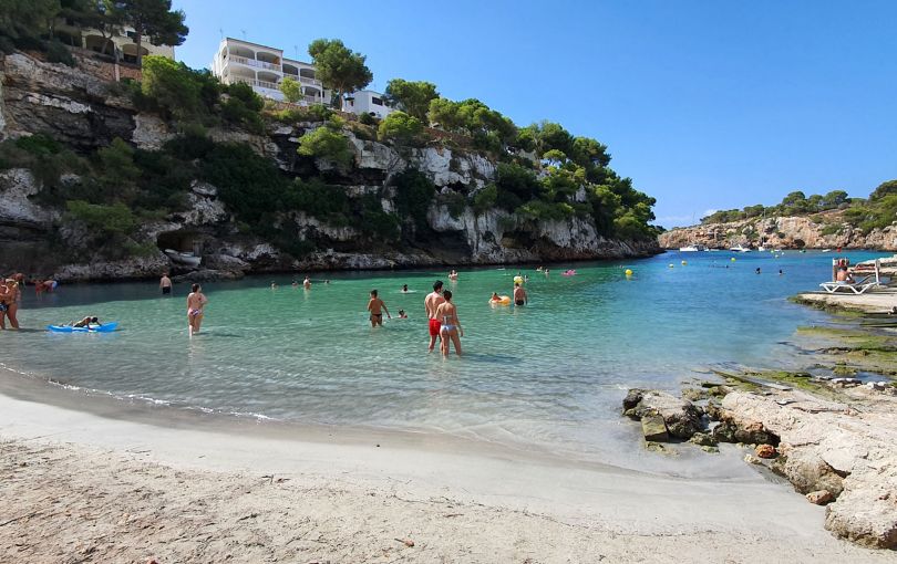 Strand und Bucht von Cala Pi
